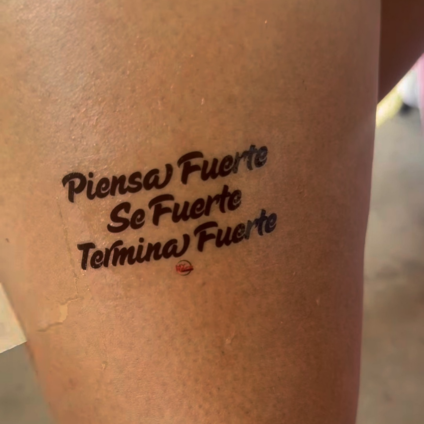 Piensa Fuerte Se Fuerte Termina Fuerte