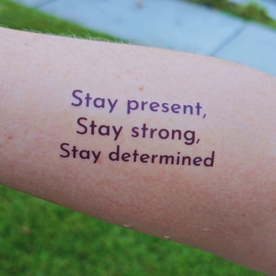 21981 tender stay strong quote with feather infinity tattoo on arm |  Tatoeage inspiratie, Tatoeage ideeën, Tatoeage